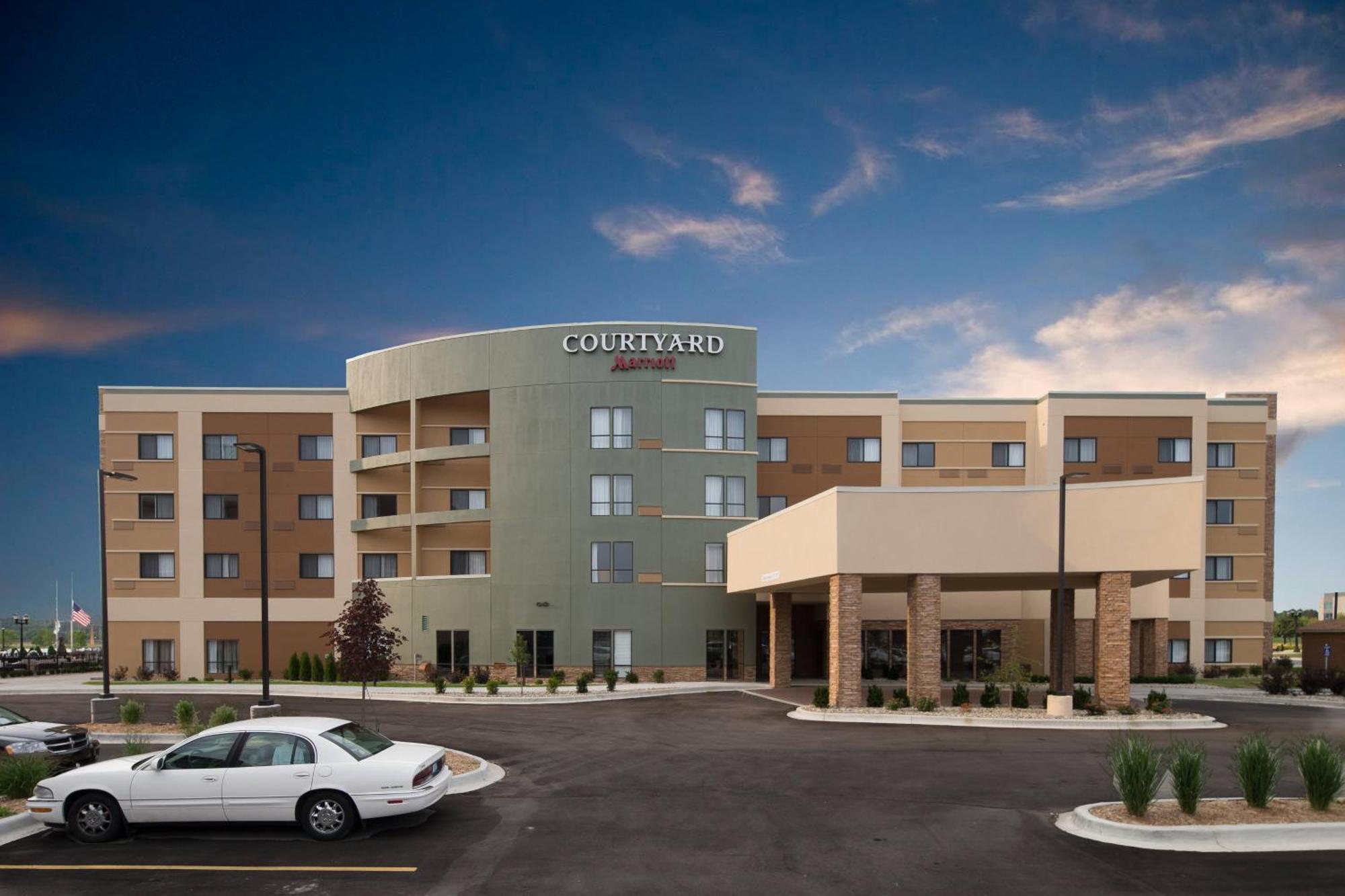 Courtyard Bay City Ngoại thất bức ảnh