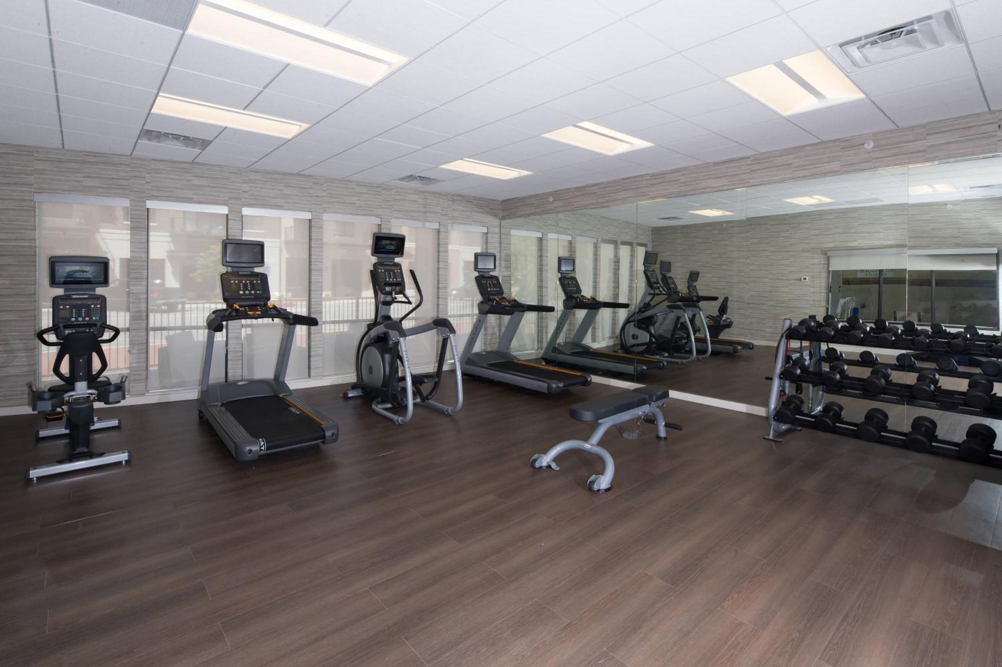 Courtyard Bay City Ngoại thất bức ảnh