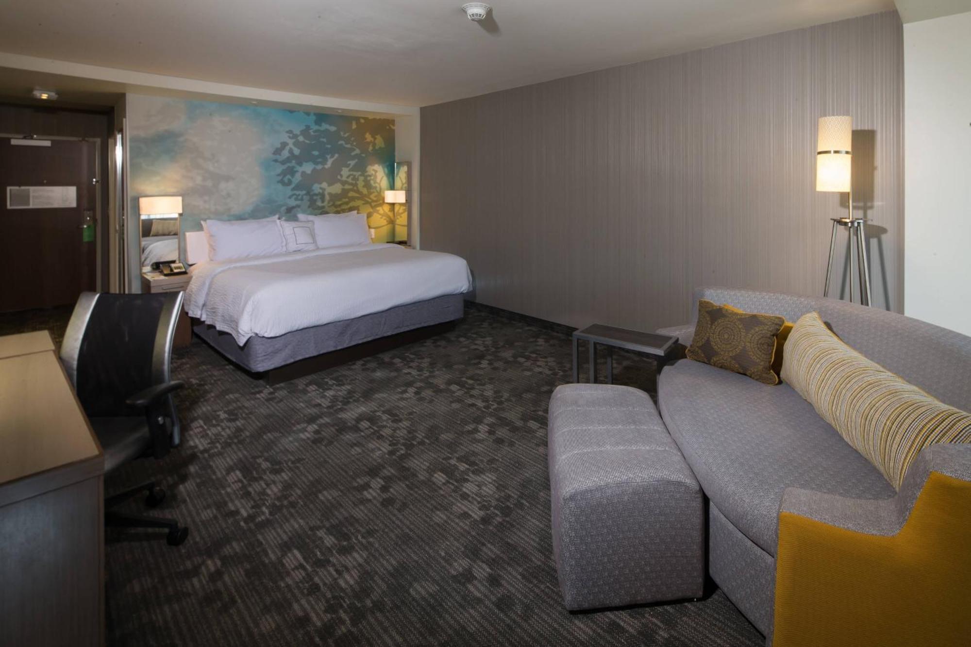 Courtyard Bay City Ngoại thất bức ảnh