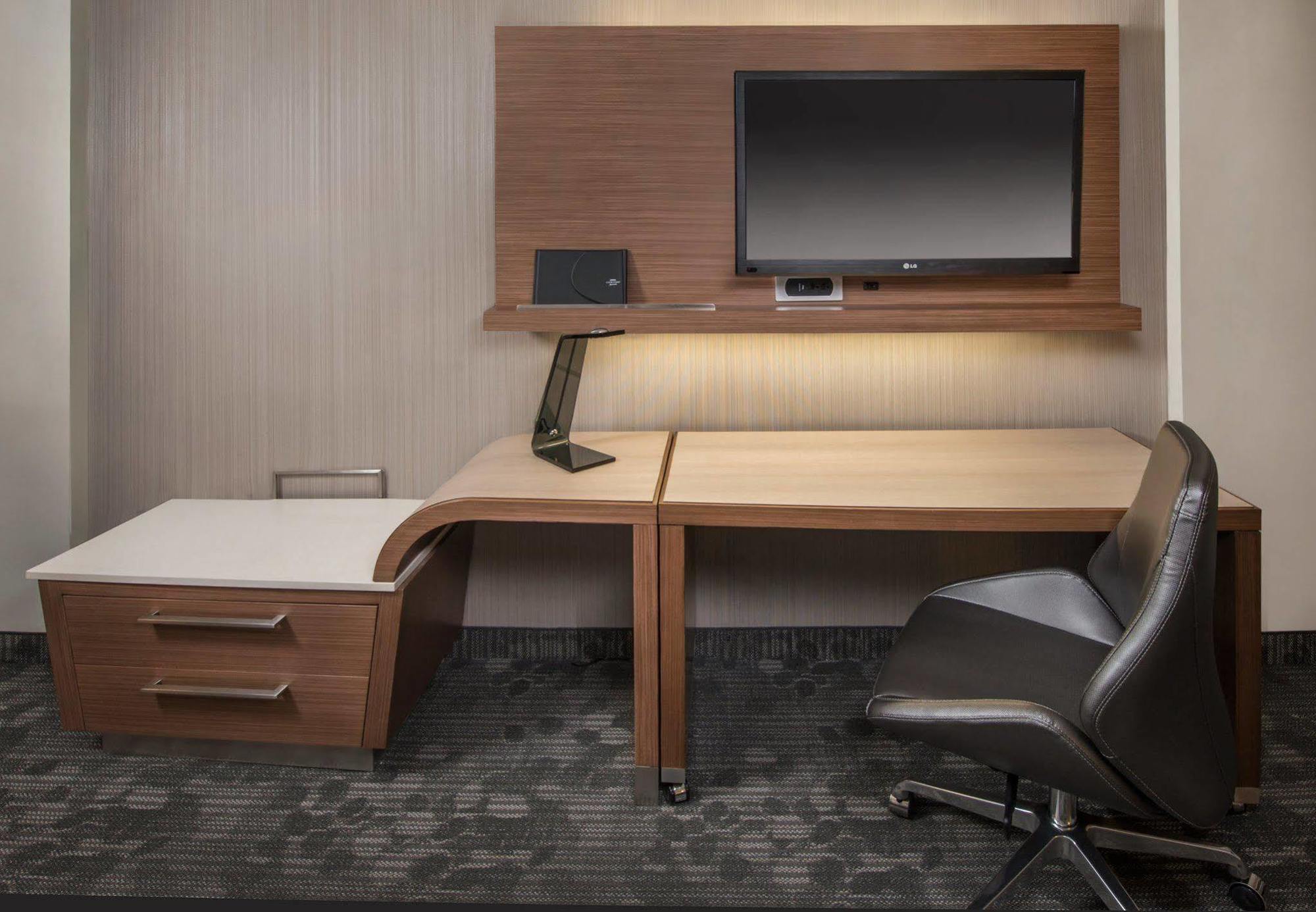 Courtyard Bay City Ngoại thất bức ảnh